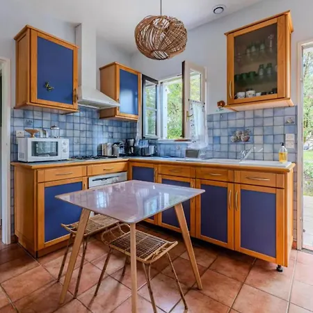 Ferienhaus Family 500 Meters From The Sleeps 6 Andernos-les-Bains