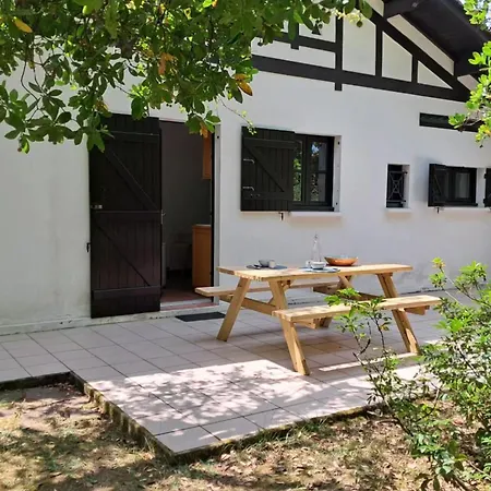 Family 500 Meters From The Sleeps 6 Ferienhaus *